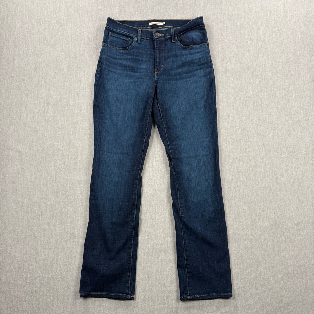 Levi's Women's Dark Indigo Classic Straight‎ Leg Jeans